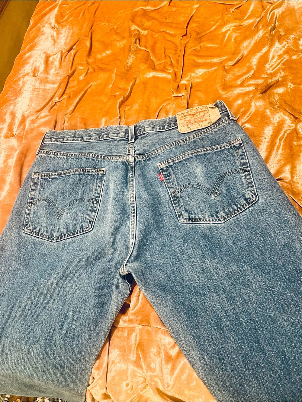 Vintage 90’s Levi's 501 Medium Blue Straight-Leg Denim Button Fly Jeans 36x3 - Picture 6 of 16